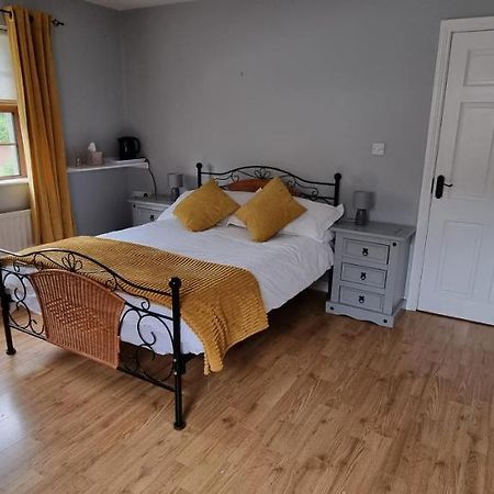 The Madden Guest House Gilford Exteriér fotografie