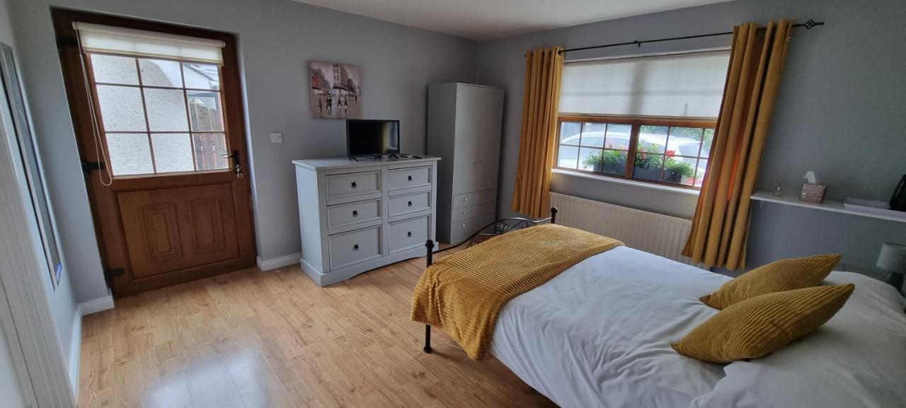 The Madden Guest House Gilford Exteriér fotografie